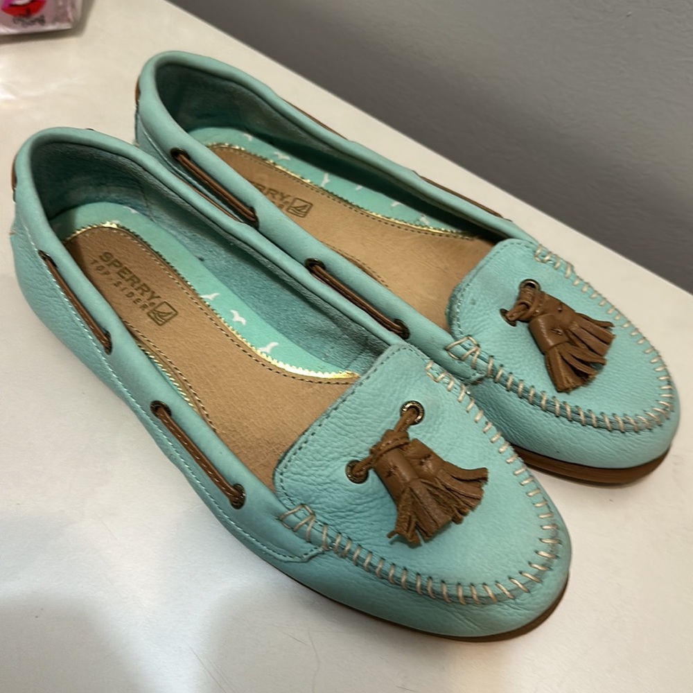 Sperry - Picture 2 of 4
